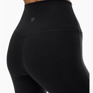 ARITZIA TNABUTTER™ CHEEKY FLARE HI-RISE LEGGING